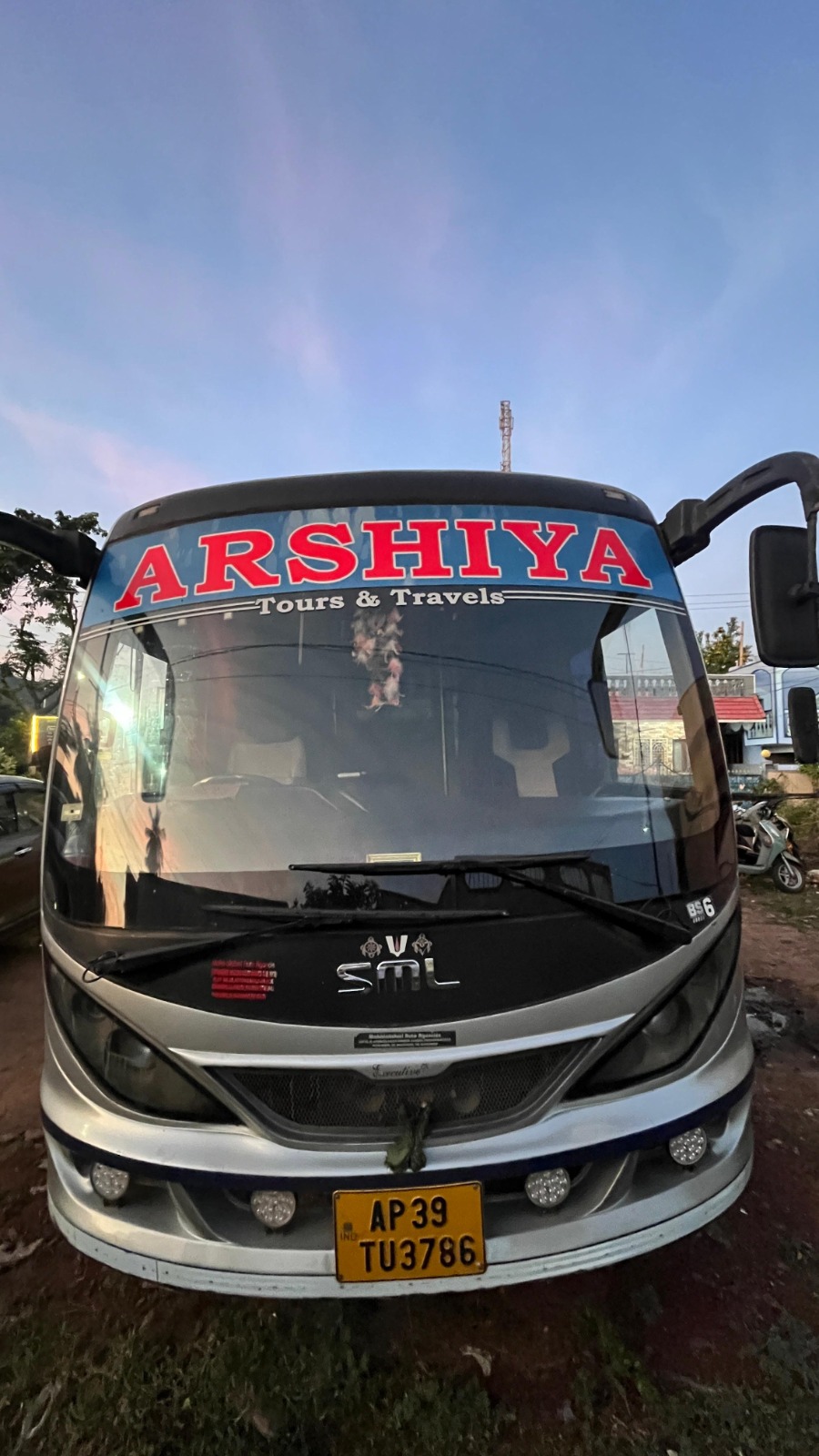 Vehicle Image 12